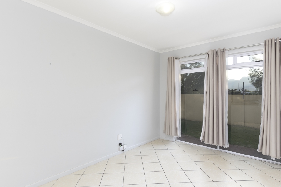 2 Bedroom Property for Sale in Gordons Bay Central Western Cape